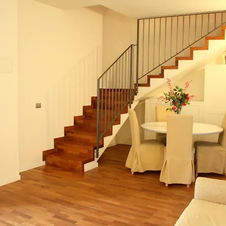 شقة Brand New And Elegant On Maggiore مييْنا